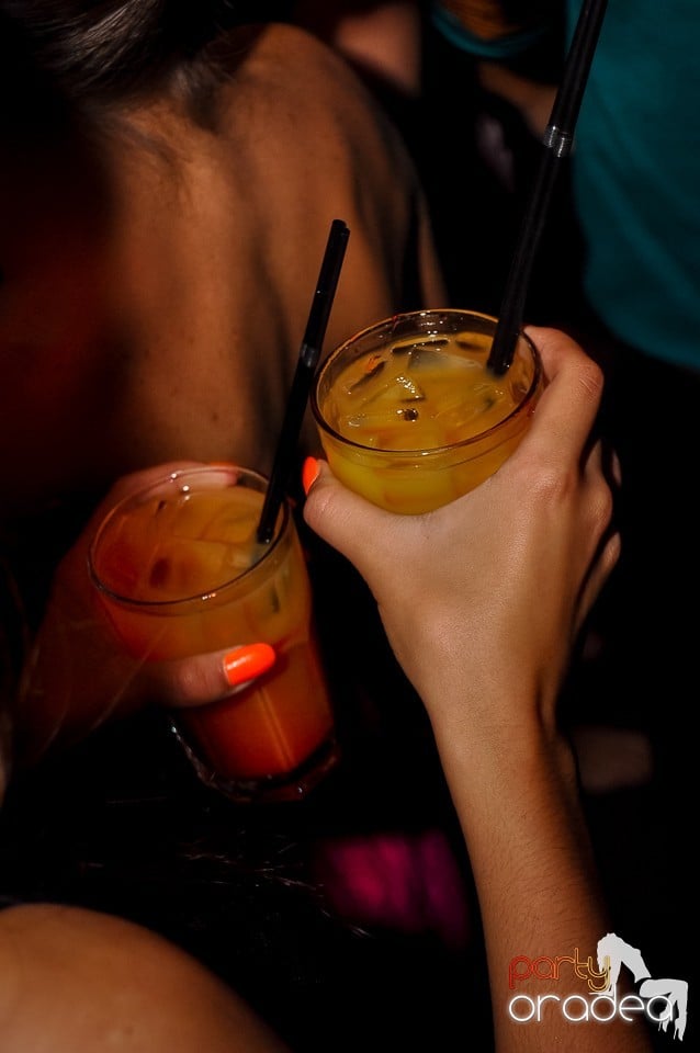 Party Tonight @ Club Escape, 