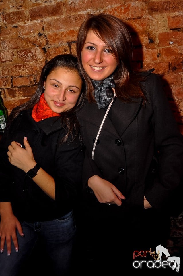 Party Tonight @ Club Escape, 