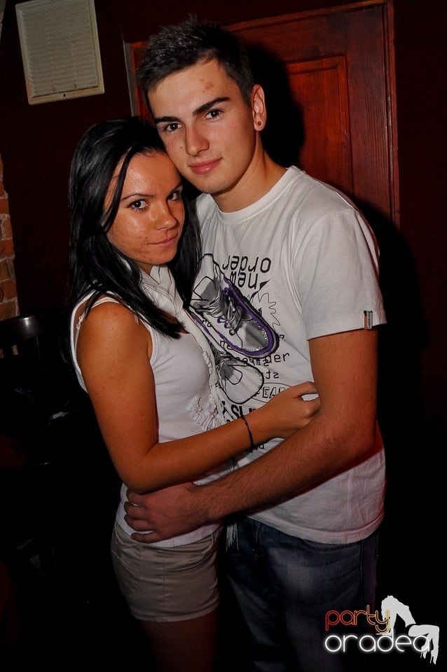 Party Tonight @ Club Escape, 