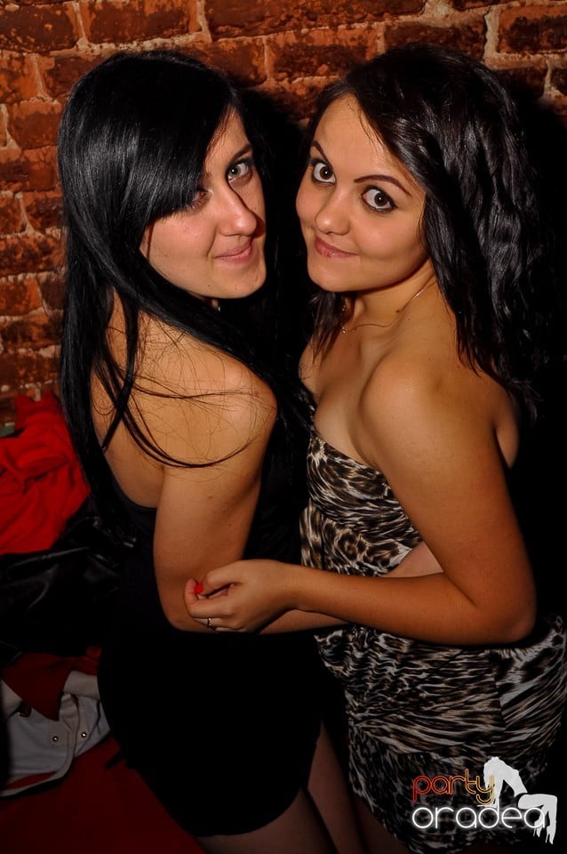 Party Tonight @ Club Escape, 