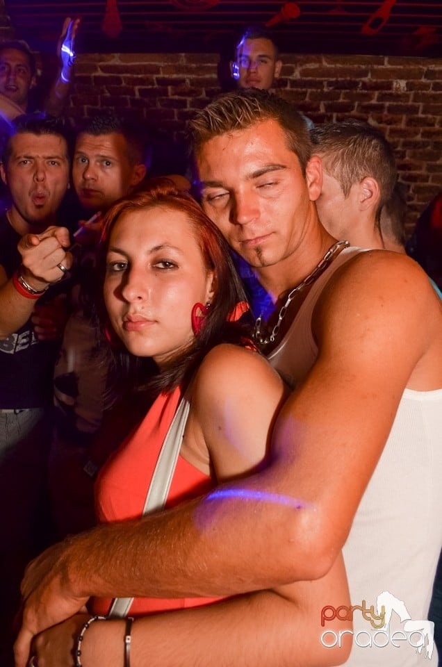 Party Tonight @ Club Escape,