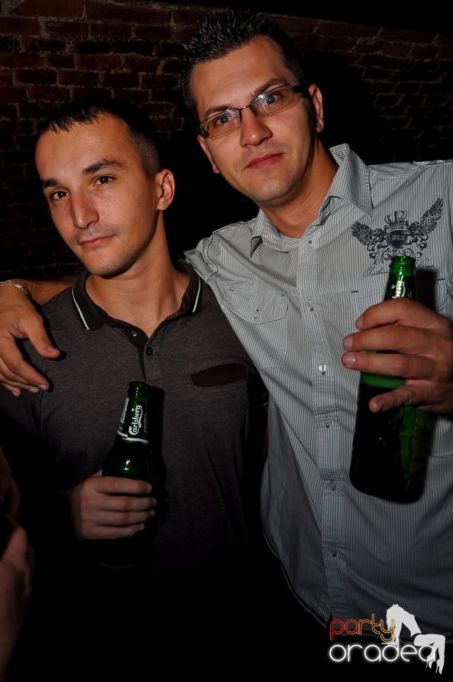 Party Tonight @ Club Escape, 