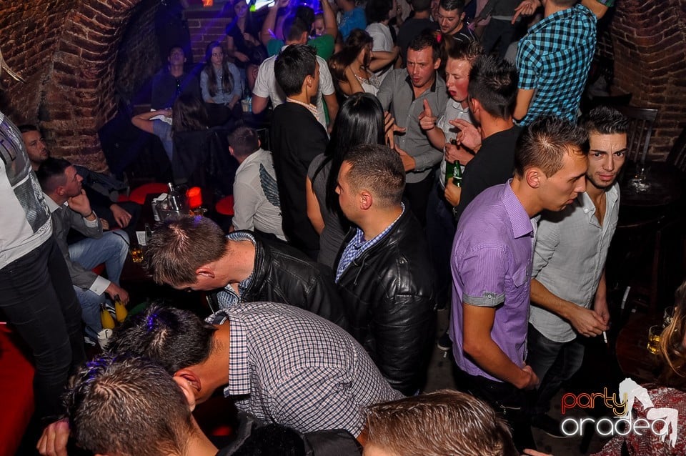 Party Tonight @ Club Escape, 