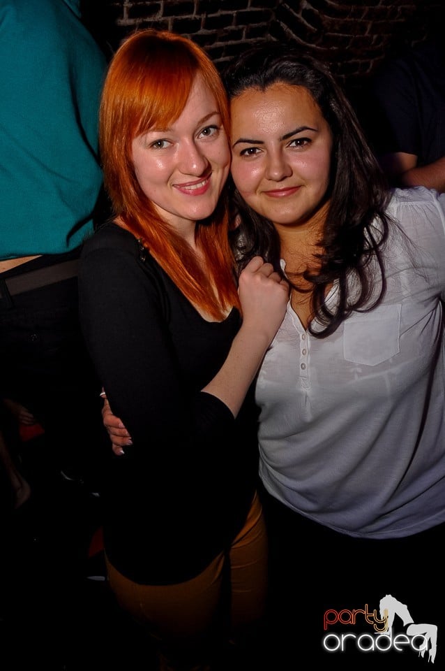 Party Tonight @ Club Escape, 