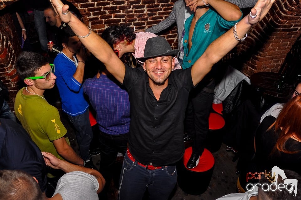 Party Tonight @ Club Escape, 