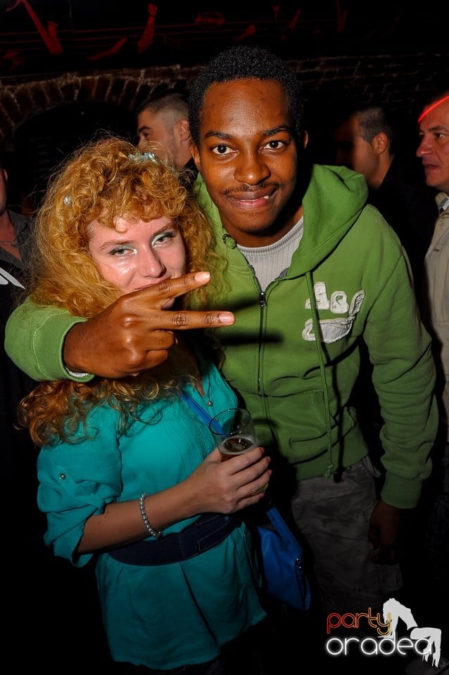 Party Tonight @ Club Escape, 