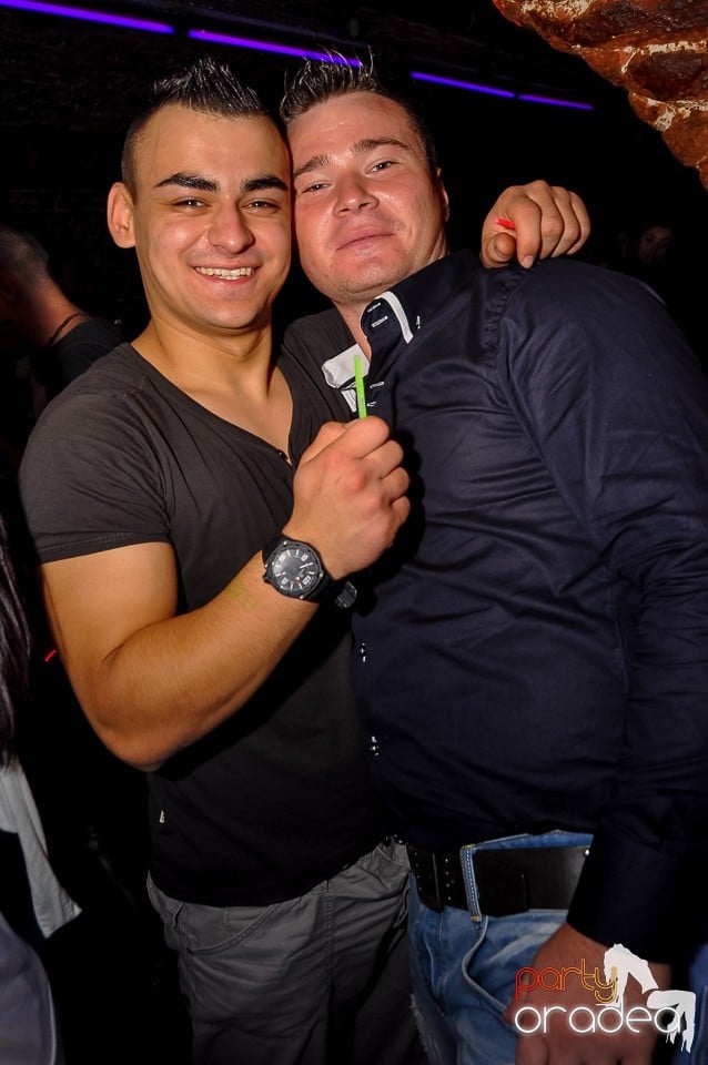 Party Tonight @ Club Escape, 