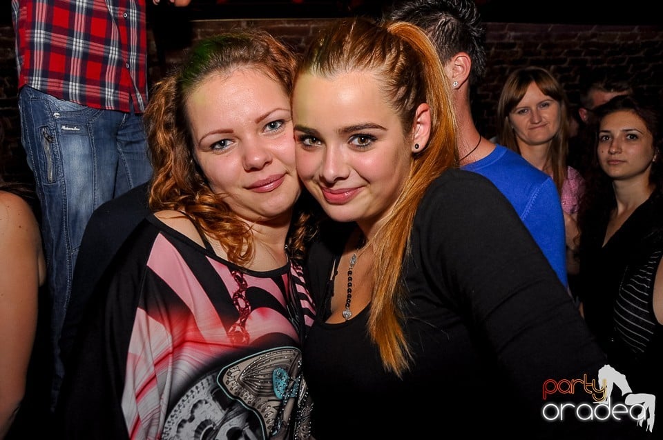 Party Tonight @ Club Escape, 