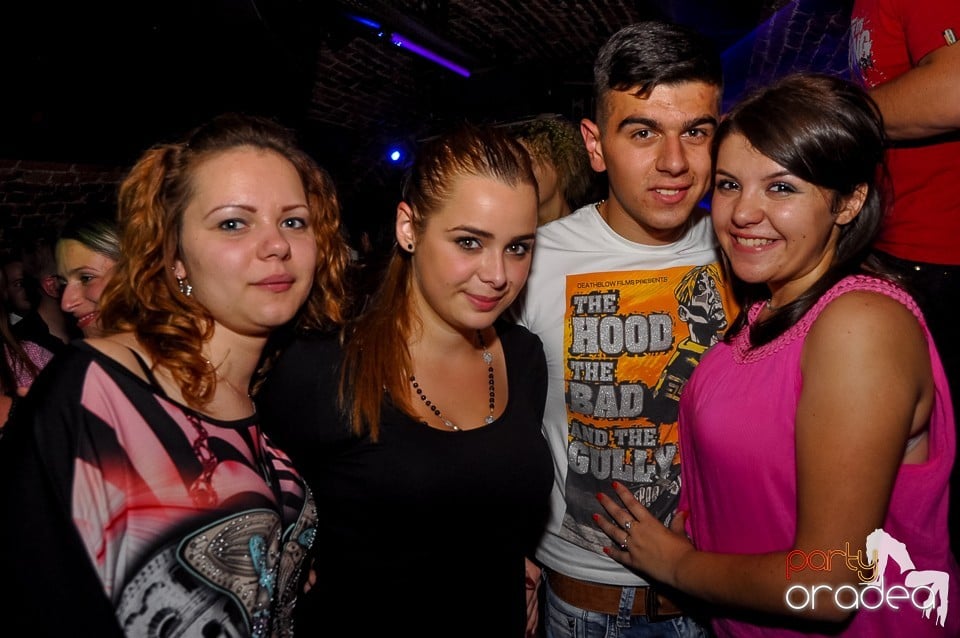 Party Tonight @ Club Escape, 