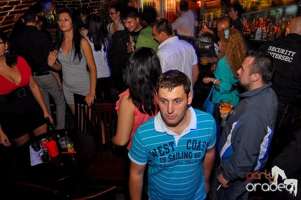 Party Tonight @ Club Escape, 