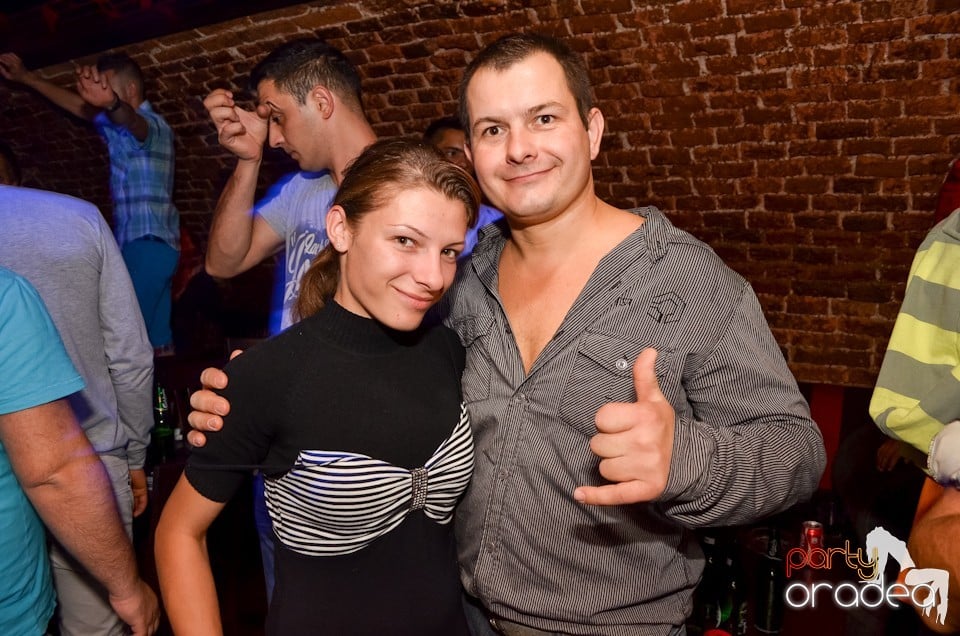 Party Tonight @ Club Escape,
