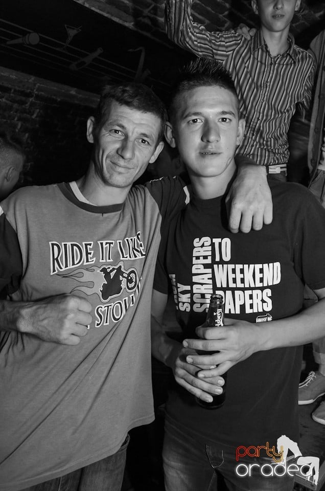 Party Tonight @ Club Escape,
