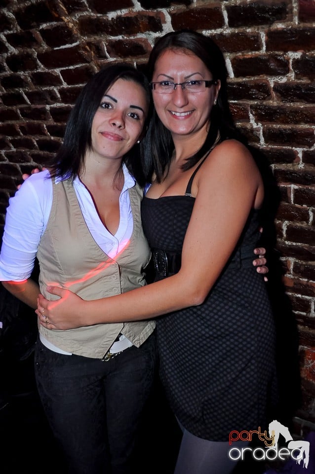 Party Tonight @ Club Escape, 