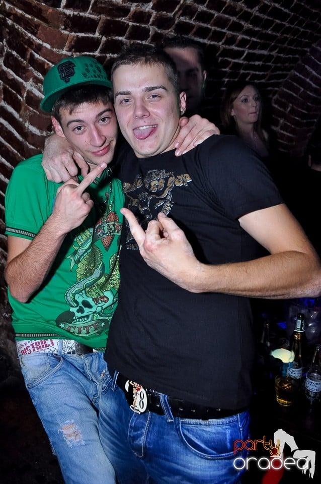 Party Tonight @ Club Escape, 