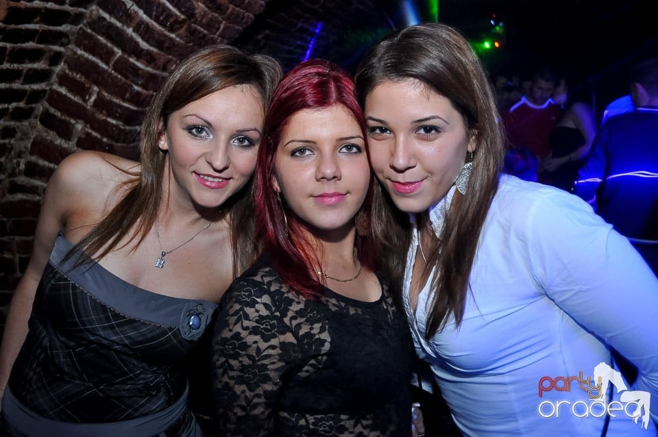 Party Tonight @ Club Escape, 