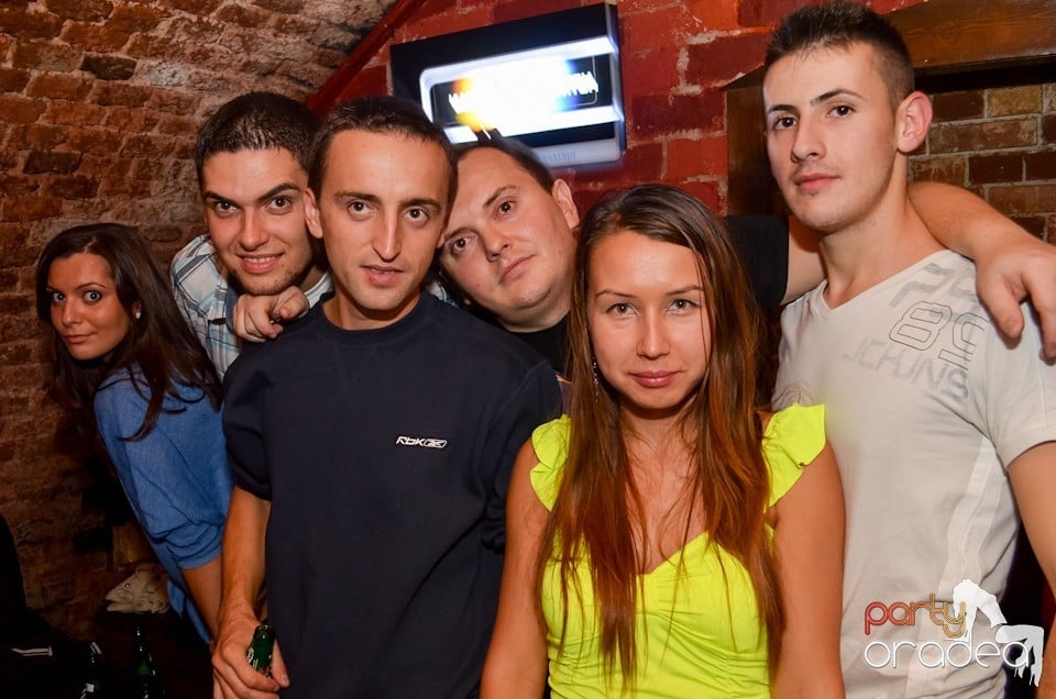 Party Tonight @ Club Escape,