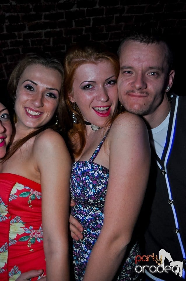 Party Tonight @ Club Escape, 