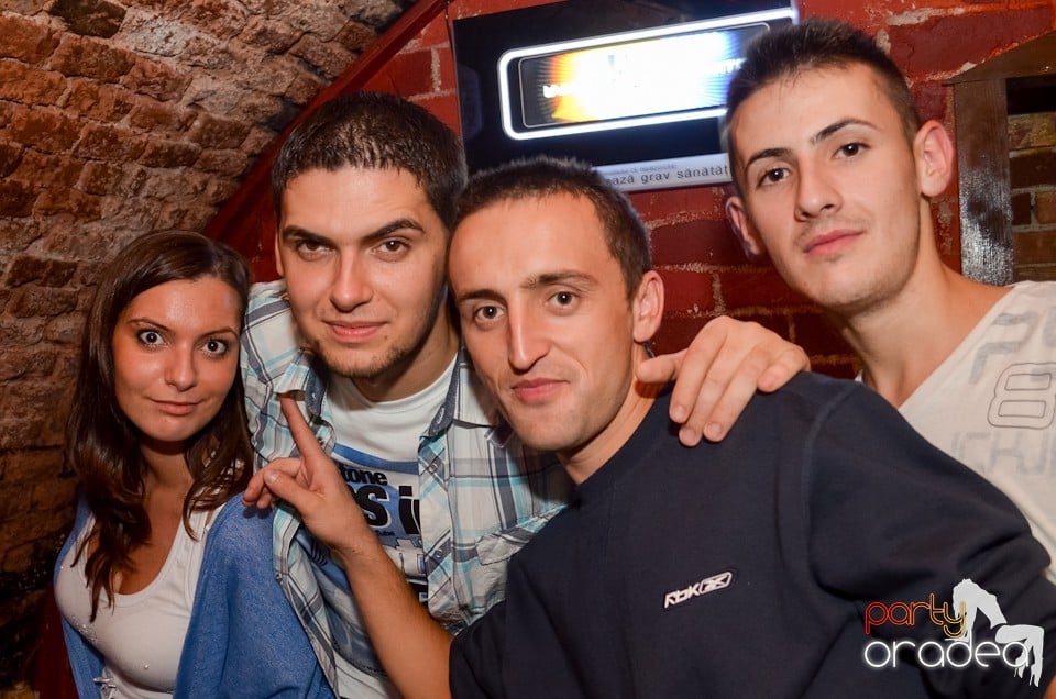 Party Tonight @ Club Escape,