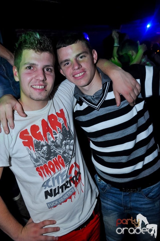 Party Tonight @ Club Escape, 