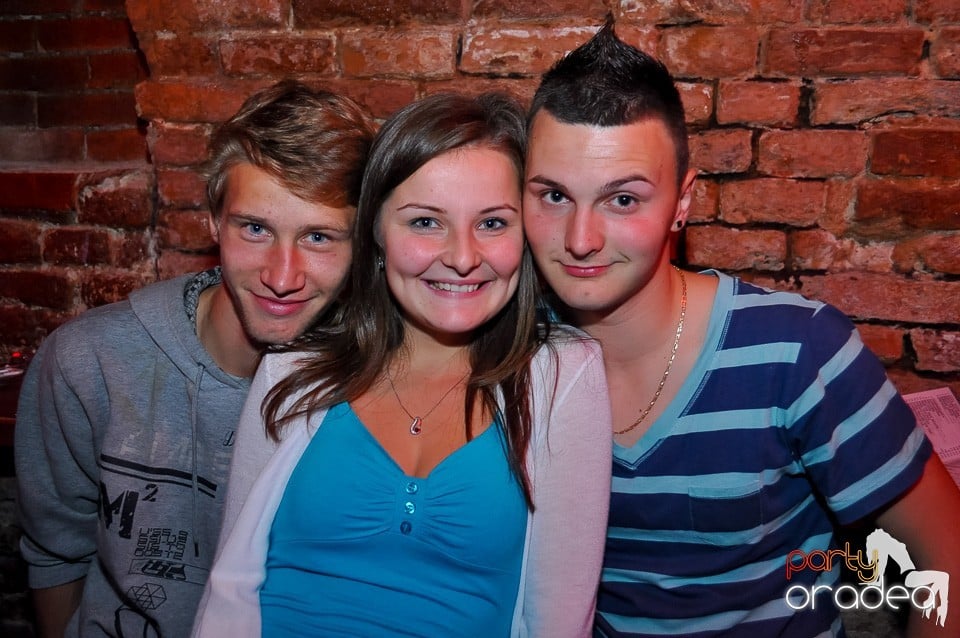 Party Tonight @ Club Escape, 