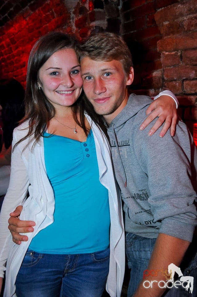 Party Tonight @ Club Escape, 