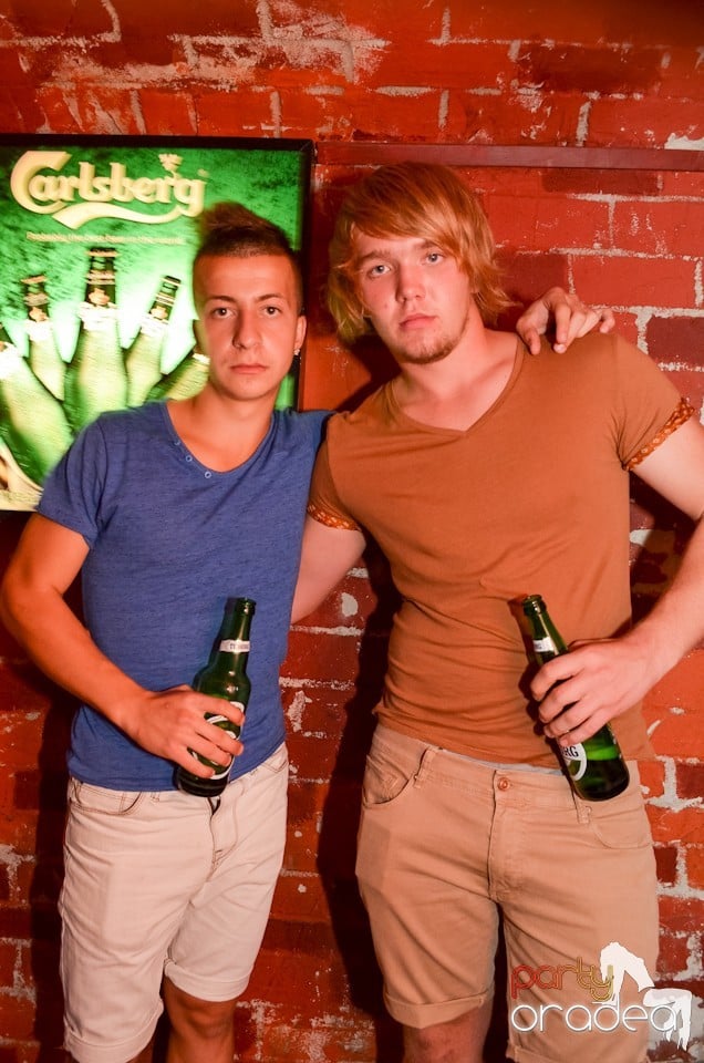 Party Tonight @ Club Escape,