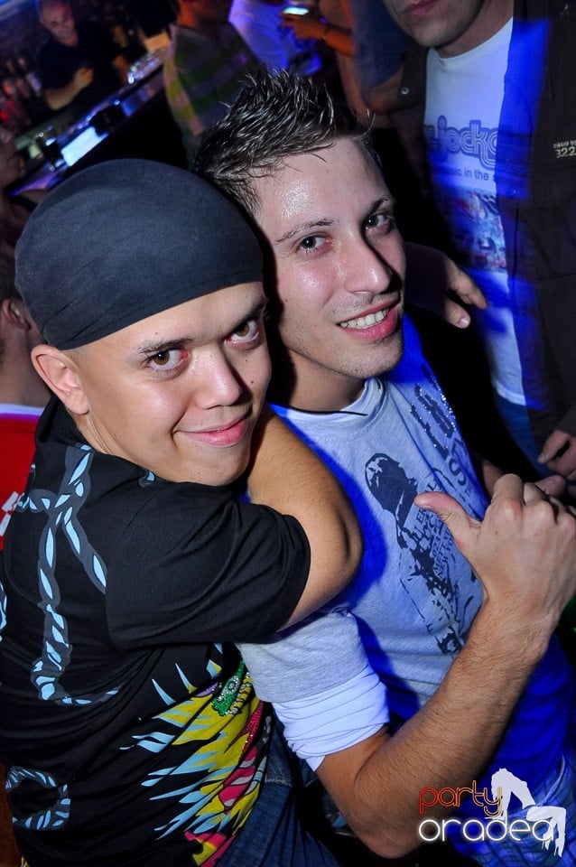 Party Tonight @ Club Escape, 