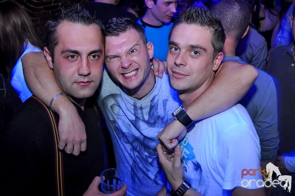 Party Tonight @ Club Escape, 