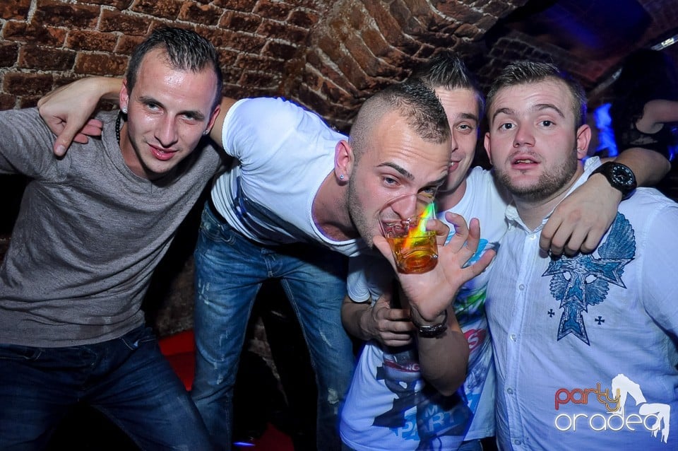 Party Tonight @ Club Escape, 