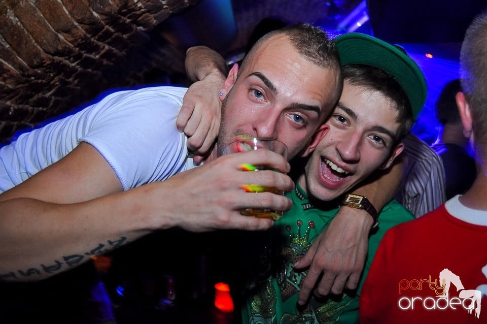 Party Tonight @ Club Escape, 