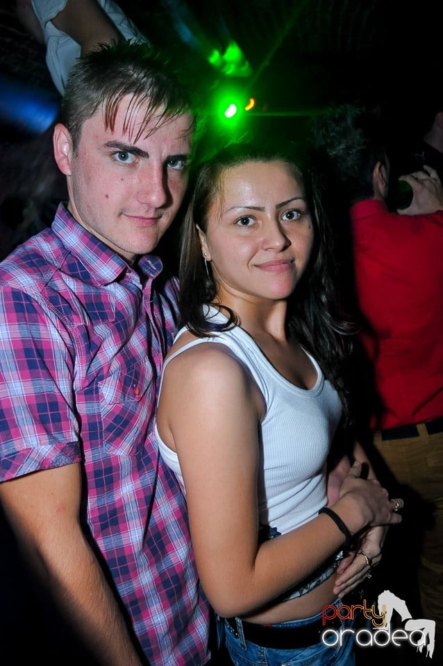 Party Tonight @ Club Escape, 