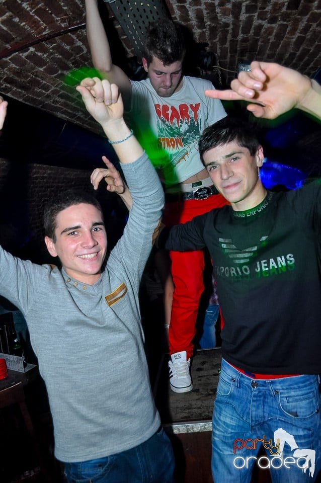 Party Tonight @ Club Escape, 