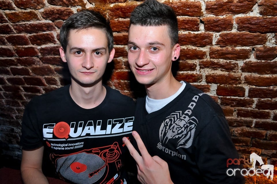 Party Tonight @ Club Escape, 