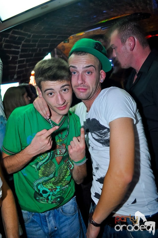 Party Tonight @ Club Escape, 