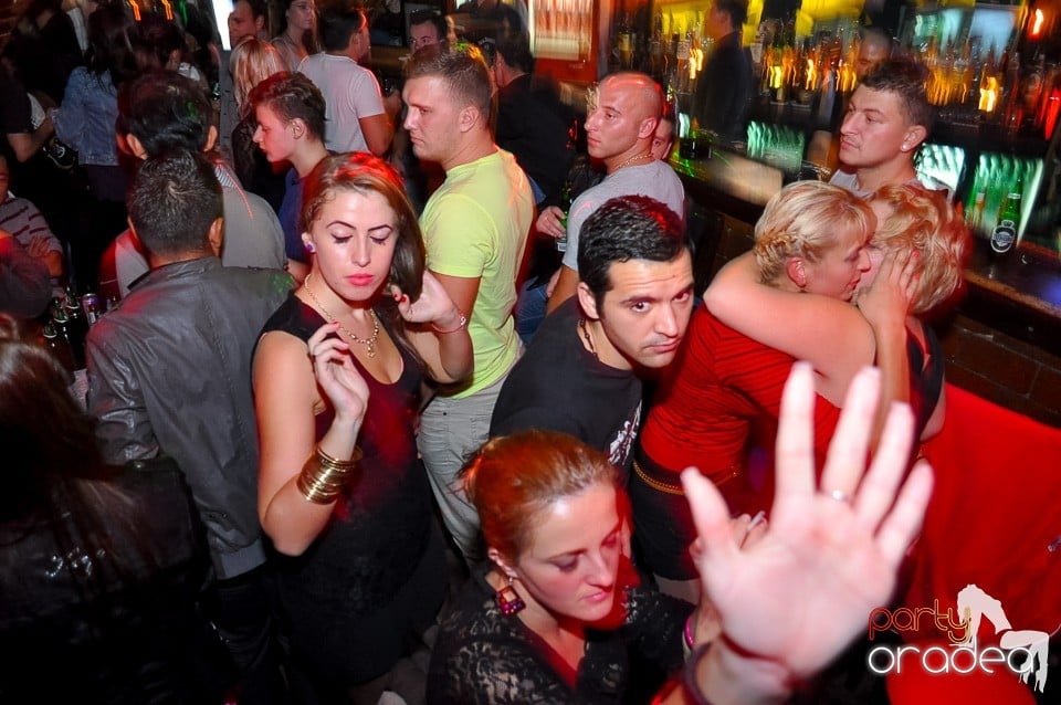 Party Tonight @ Club Escape, 