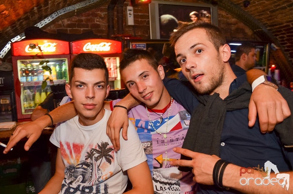 Party Tonight @ Club Escape,