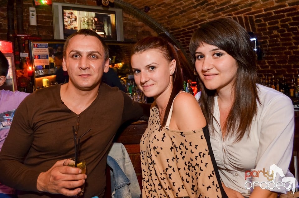 Party Tonight @ Club Escape,