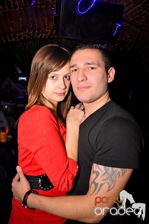 Party vineri în Club Escape, 