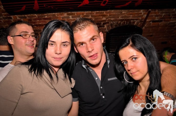 Party vineri în Club Escape, 