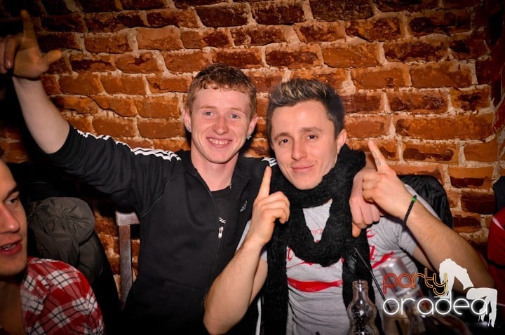 Party vineri în Club Escape, 