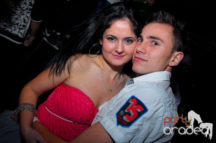 Party vineri în Club Escape, 