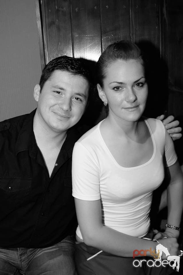 Party weekend în Chanson Café, 