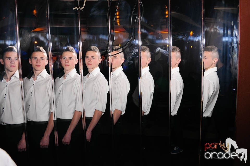 Party weekend în Chanson Café, 