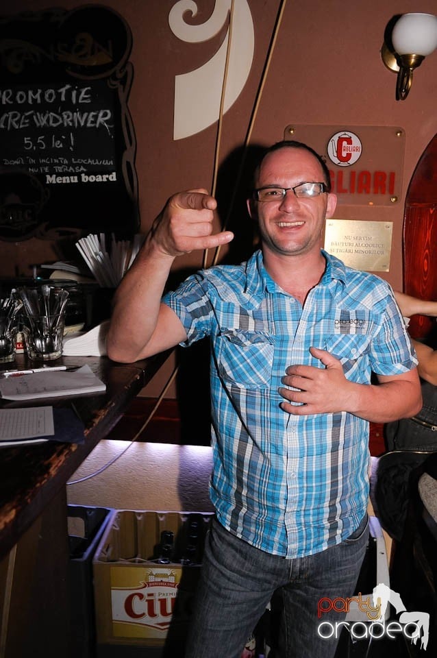 Party weekend în Chanson Café, 