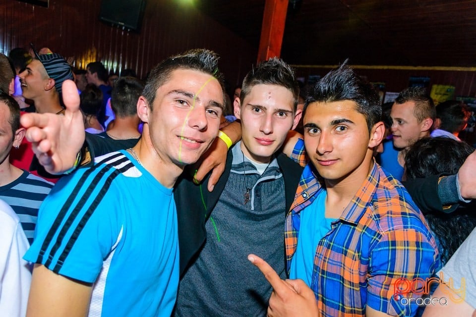 Party With Dj Wallas, Mc Dizzy & Bozsek Márk, 