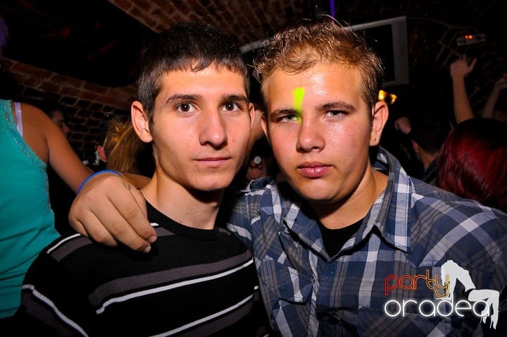 Pe ringul de dans din Escape, 