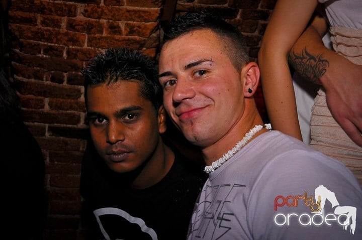 Pe ringul de dans din Escape, 