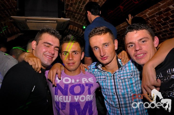 Pe ringul de dans din Escape, 