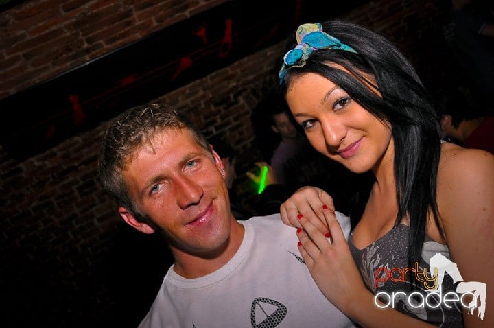 Pe ringul de dans din Escape, 