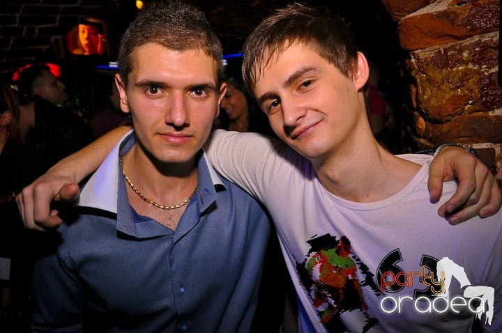 Pe ringul de dans din Escape, 